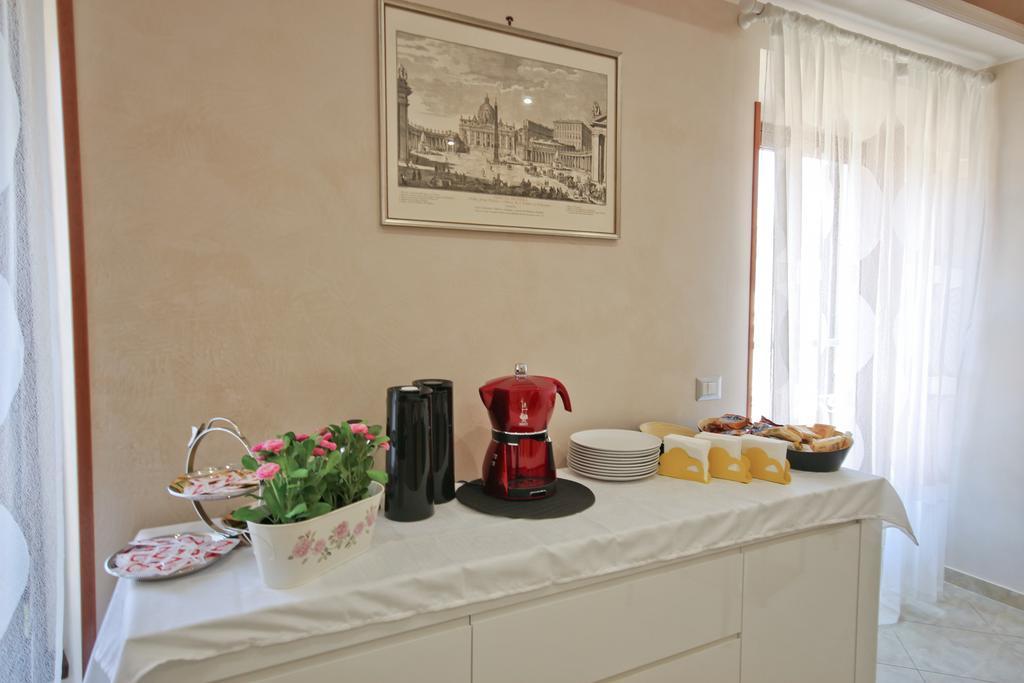 רומא San Pietro'S Home - Guesthouse מראה חיצוני תמונה