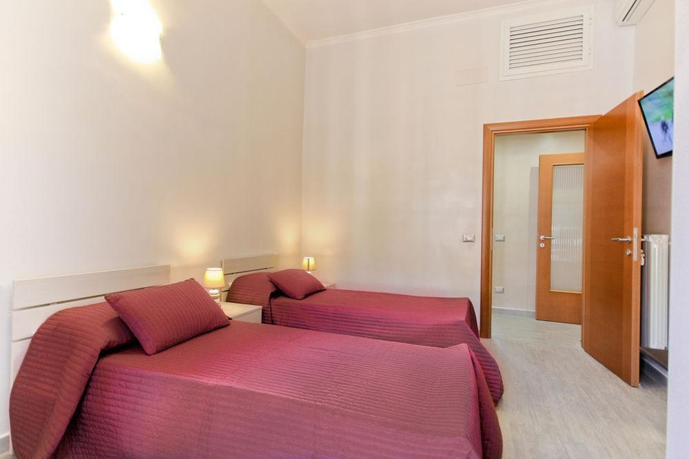 רומא San Pietro'S Home - Guesthouse מראה חיצוני תמונה