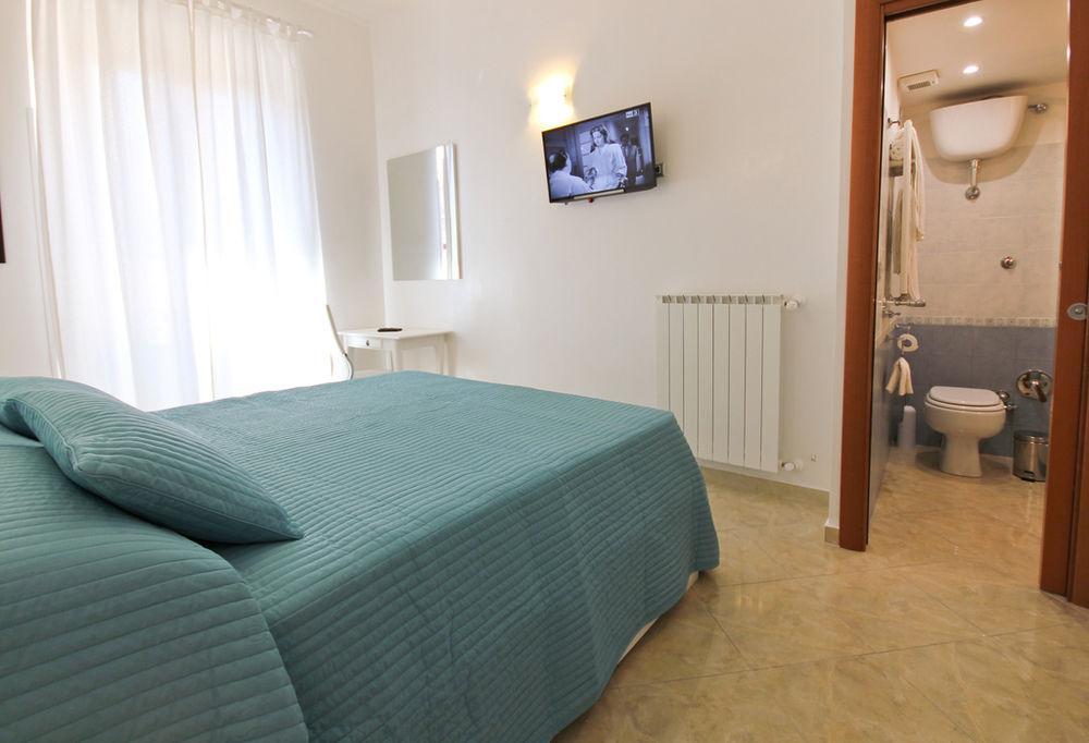 רומא San Pietro'S Home - Guesthouse מראה חיצוני תמונה