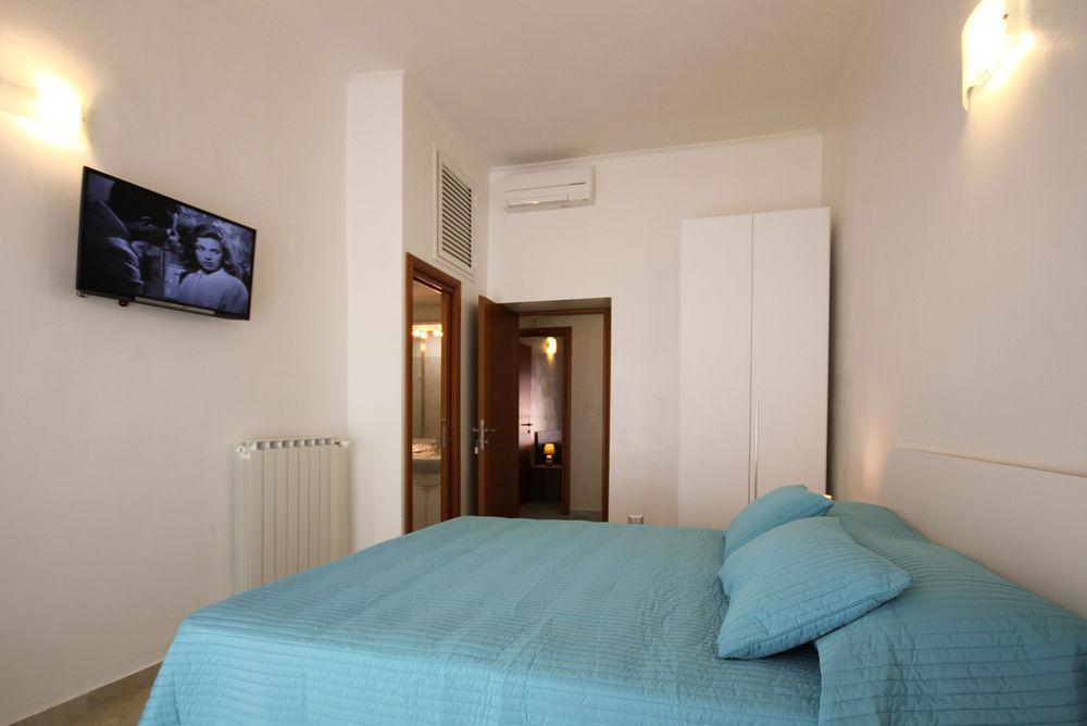 רומא San Pietro'S Home - Guesthouse מראה חיצוני תמונה